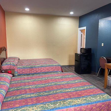 Kenwood Court Motel Уилсон Экстерьер фото
