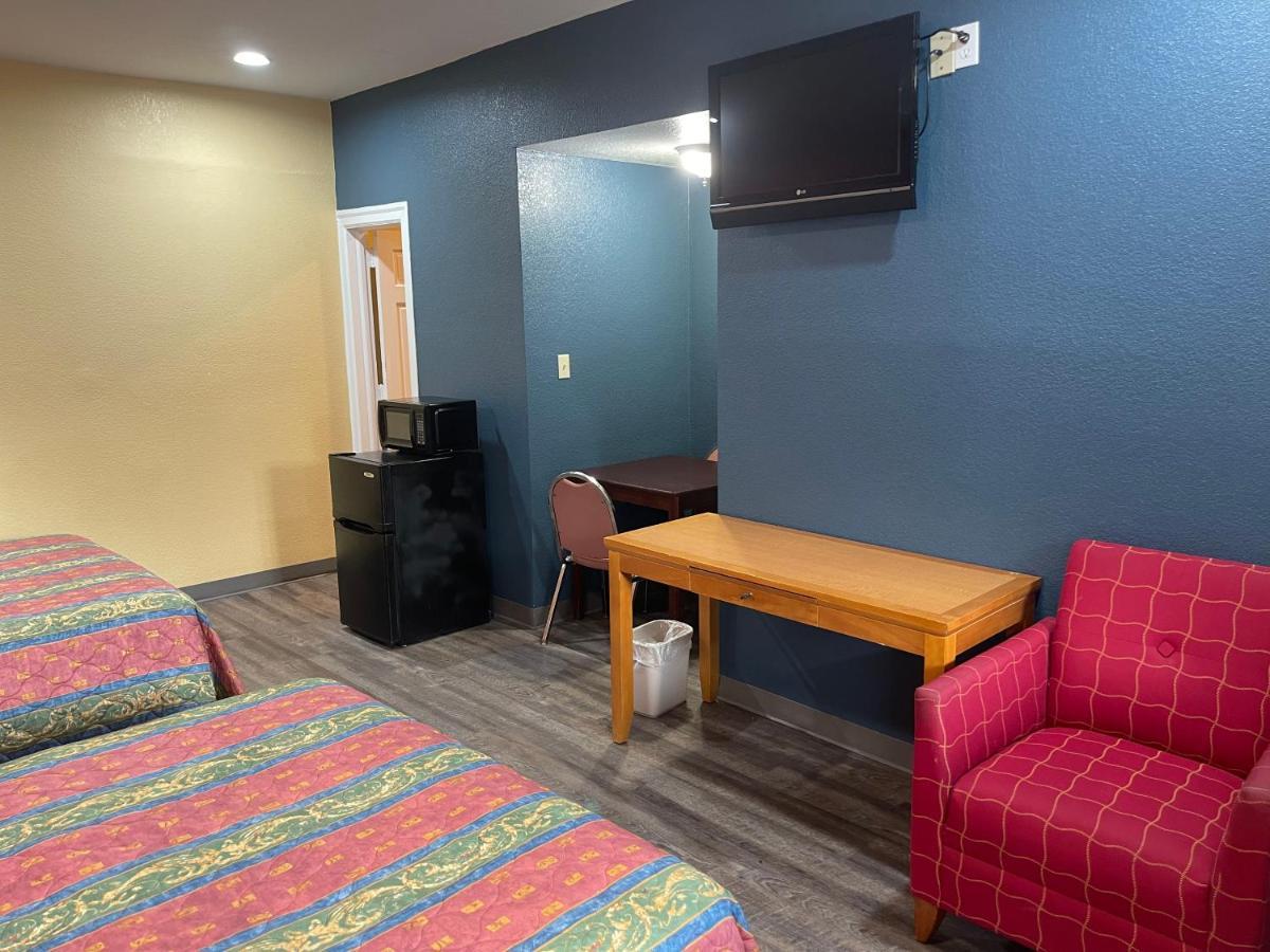 Kenwood Court Motel Уилсон Экстерьер фото