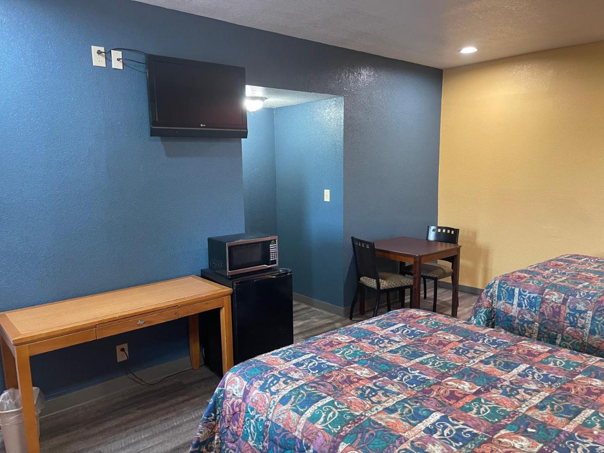 Kenwood Court Motel Уилсон Экстерьер фото